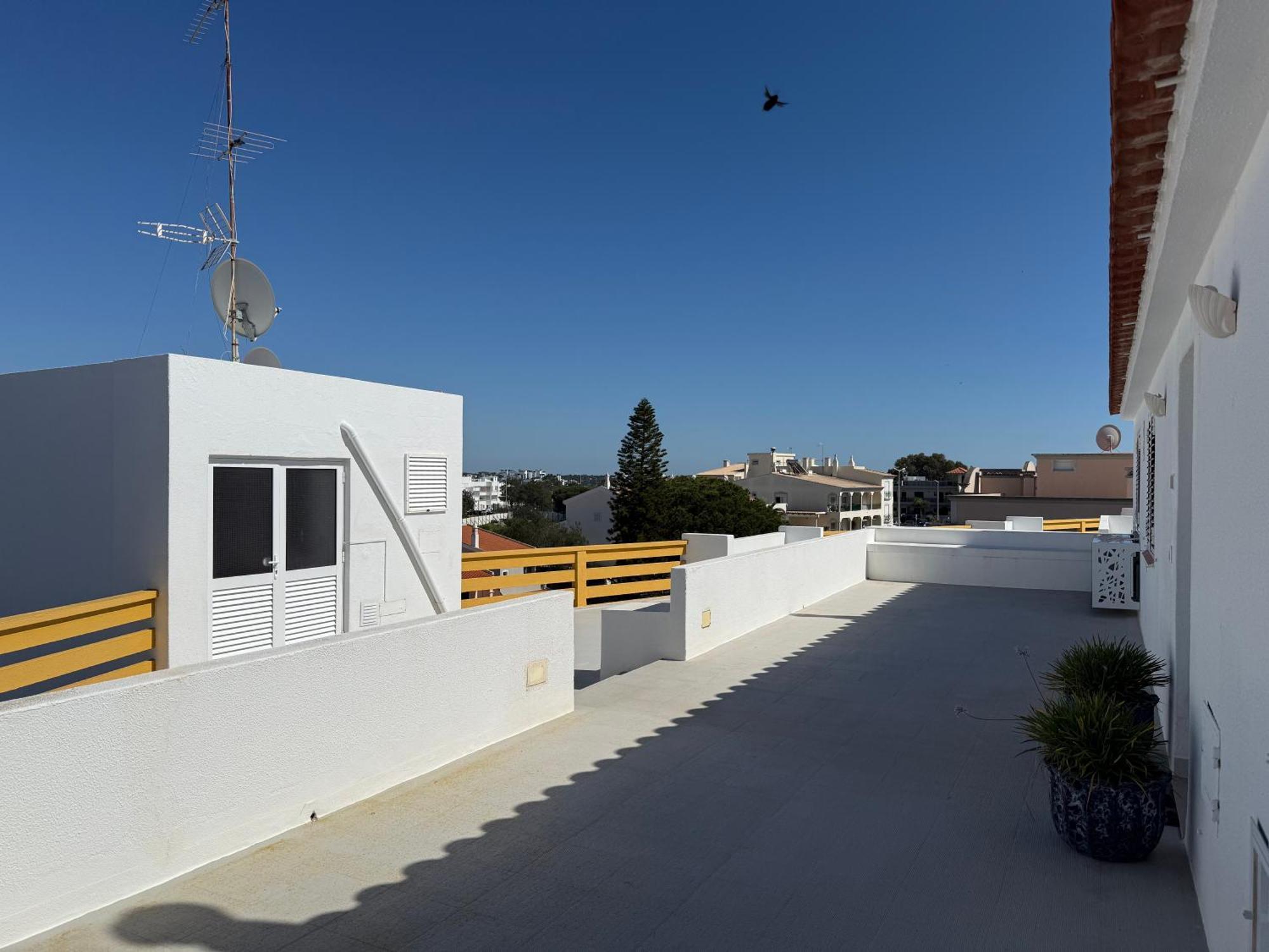 Penthouse S.Jorge Seaview T4 Apartment Quarteira Exterior photo
