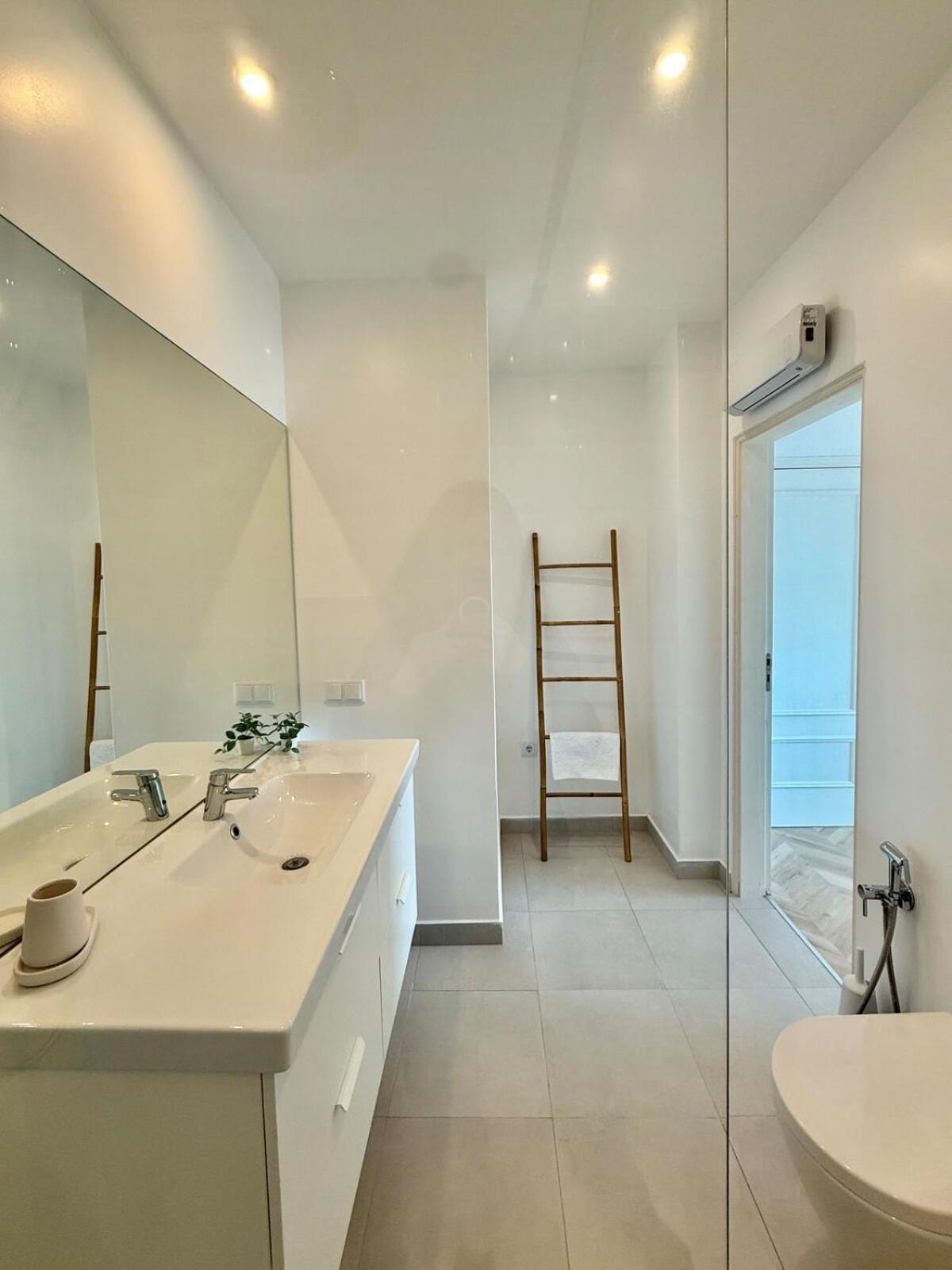 Penthouse S.Jorge Seaview T4 Apartment Quarteira Exterior photo